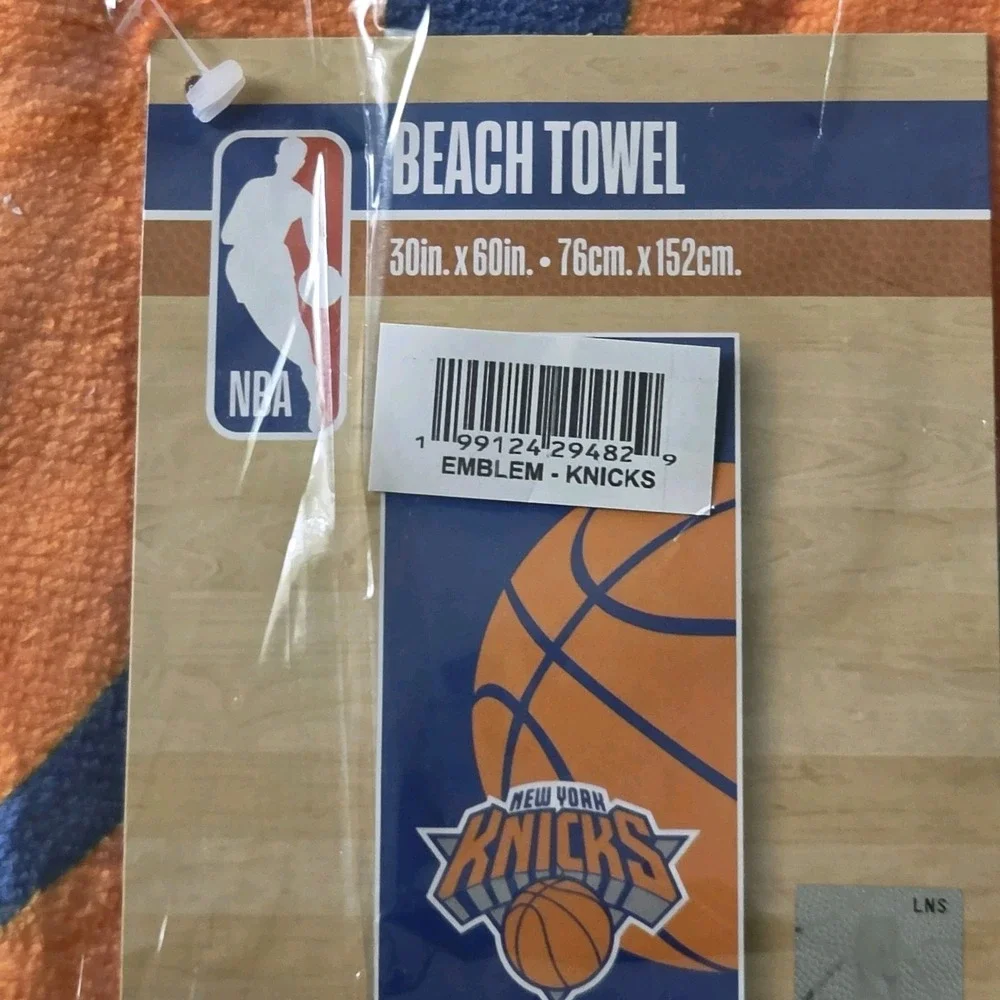NBA NEW YORK KNICKS BEACH TOWEL 30x60 Inches BASKETBALL Cotton